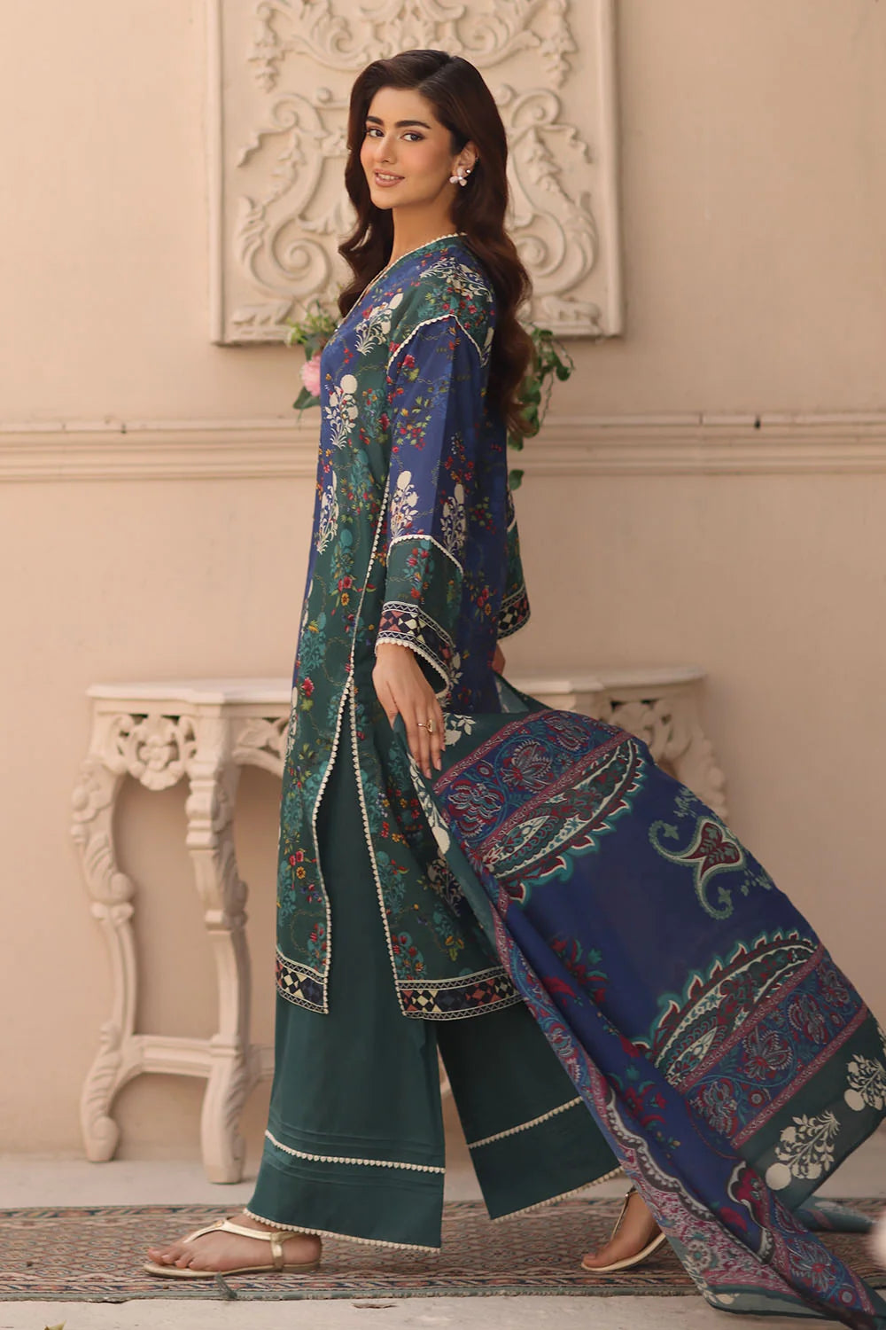 3 Piece Printed Lawn Suit with Printed Lawn DupattaD
